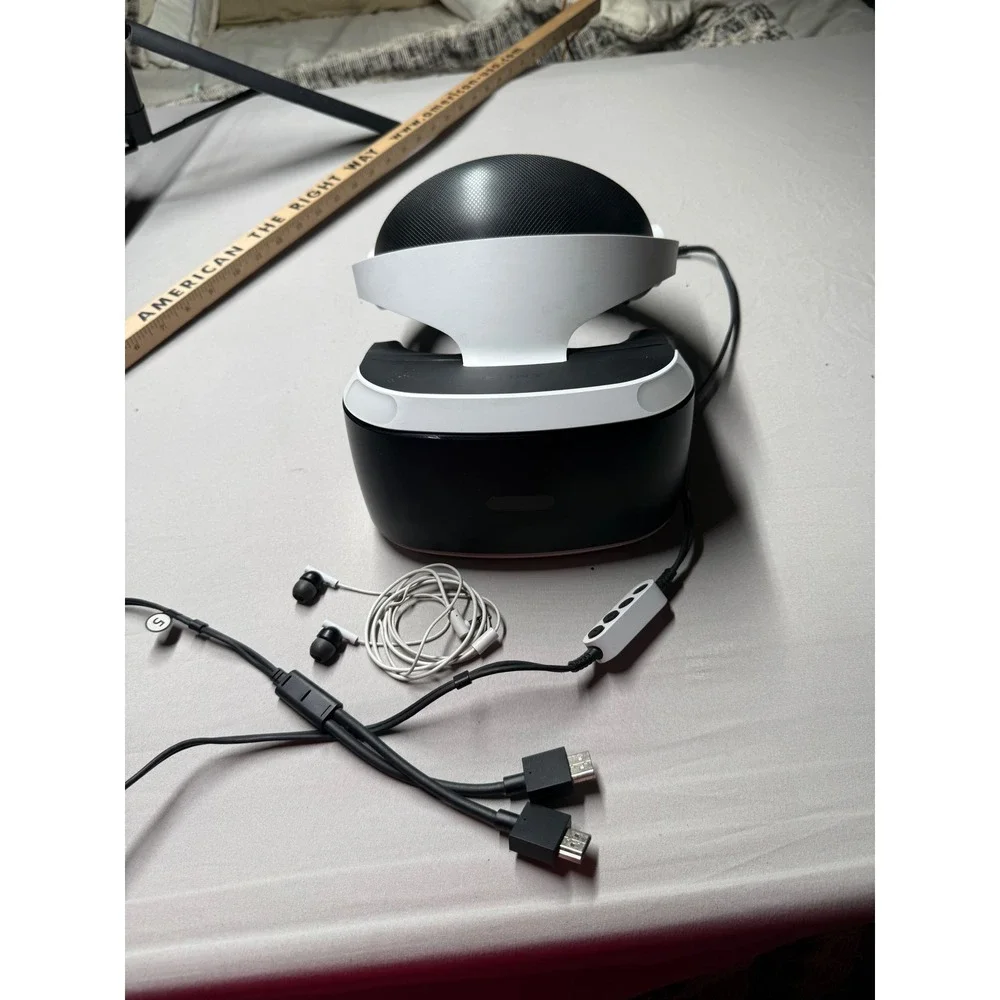 Sony PlayStation VR Headset CUH-ZVR1 PS4 Virtual Reality Goggles White Black